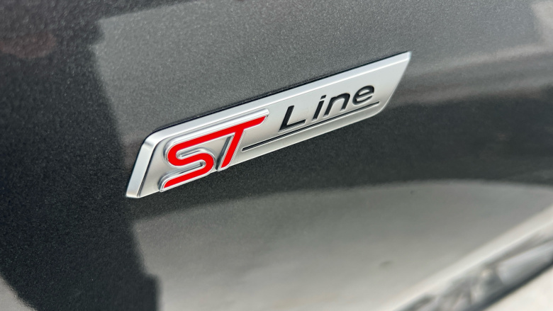 Ford Focus 1.0 EcoBoost Hybrid mHEV 155 ST-Line 5dr Petrol Hatchback